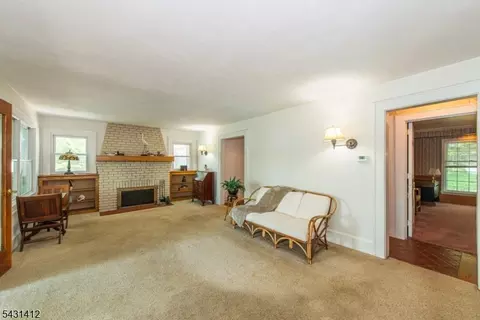 174 Pines Lake Dr E, Wayne, NJ 07470 photo 8