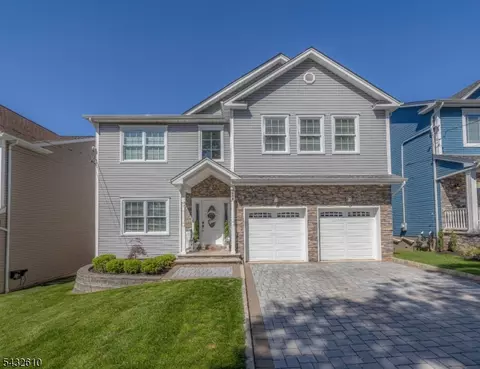 224 N 18th St, Kenilworth, NJ 07033
