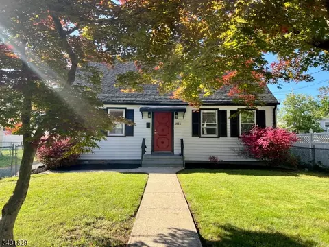 1611 Slavin St, Plainfield, NJ 07063