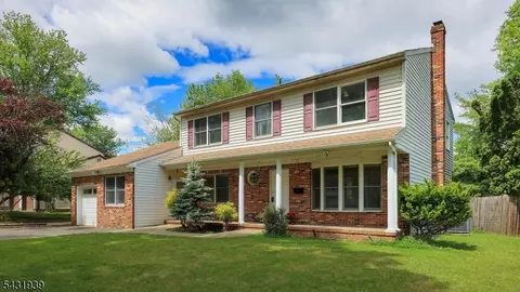 9 Starlite Ct, Westfield, NJ 07090