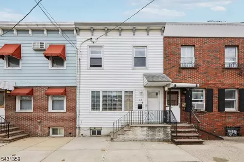 63 Garrison St, Newark, NJ 07105