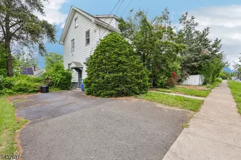 326 Thompson Ave, Roselle, NJ 07203