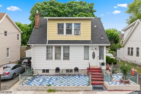 100 Montgomery Ave, Irvington, NJ 07111
