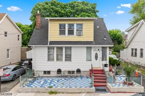 100 Montgomery Ave, Irvington, NJ 07111