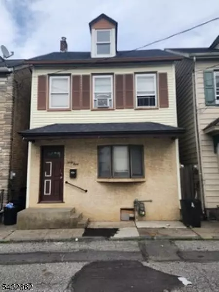 38 Fox St, Phillipsburg, NJ 08865