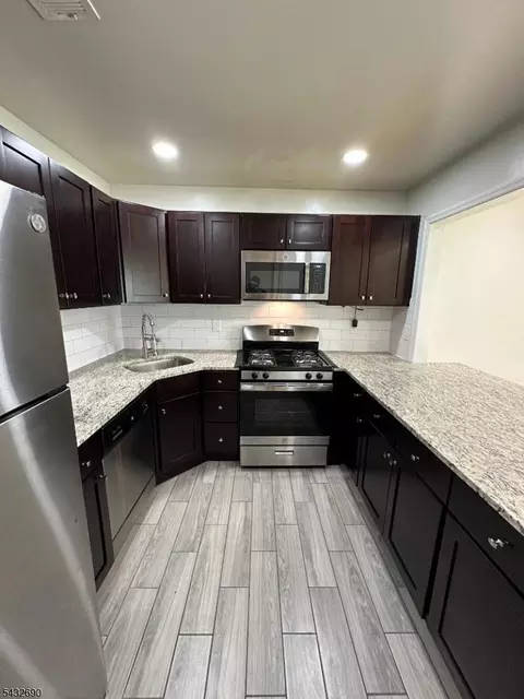 3406 Hana Rd, Edison, NJ 08817