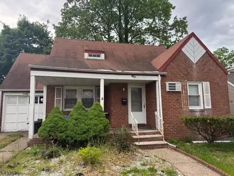 1-26 34th St, Fair Lawn, NJ 07410