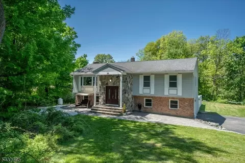 14 Lounsberry Hollow Rd, Sussex, NJ 07461