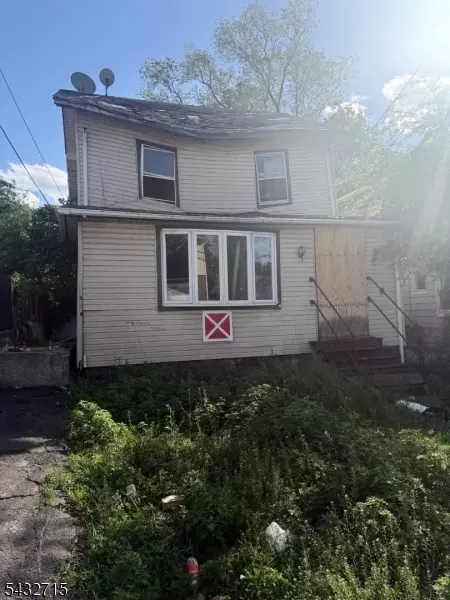 9 Herpers St, Irvington, NJ 07111