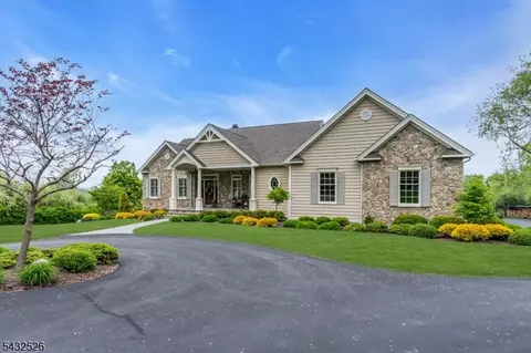 45 Asbury Rd, Hackettstown, NJ 07840