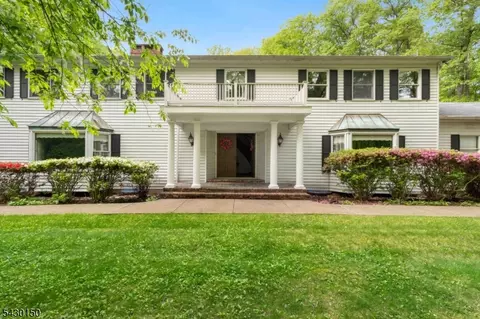 75 Woodcliff Lake Rd, Saddle River, NJ 07458