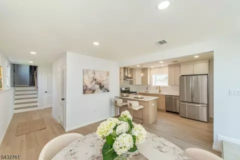 12 Richardsville Rd, Ogdensburg, NJ 07439