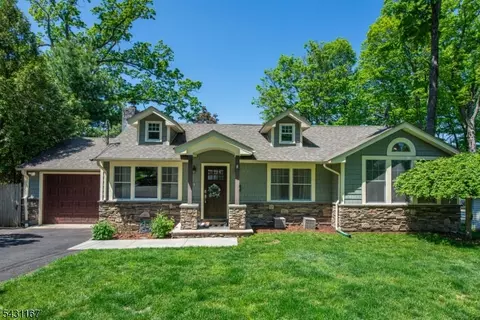 44 Sunset Trl, Sparta, NJ 07871