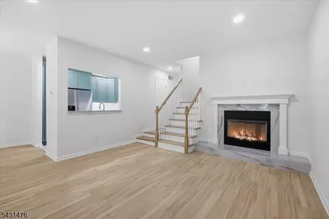 13 Encampment Dr, Bedminster, NJ 07921