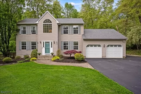 4 Pembrook Ct, Great Meadows, NJ 07838