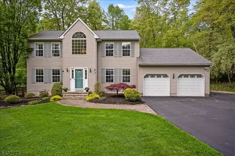 4 Pembrook Ct, Great Meadows, NJ 07838