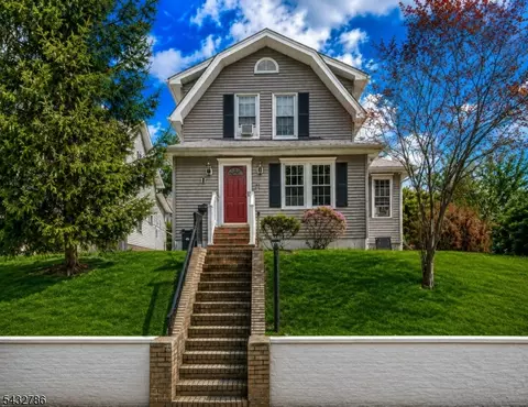 71 Spring St, Nutley, NJ 07110