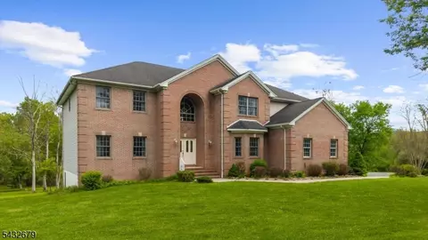 578 Route 614, Asbury, NJ 08802