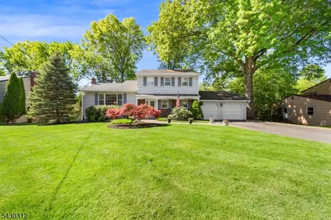 4 Gregmar Ct, Florham Park, NJ 07932