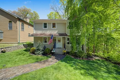 10 S Pkwy, Wharton, NJ 07885