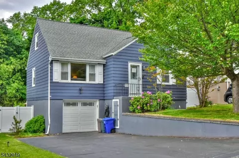109 Brookview Dr, Woodland Park, NJ 07424