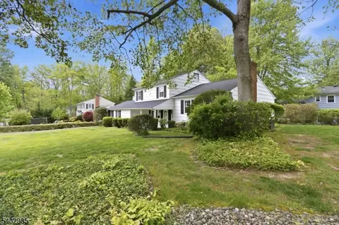 17 Symor Dr, Morristown, NJ 07960