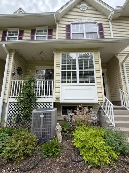 18 Kentworth Ct, Flemington, NJ 08822