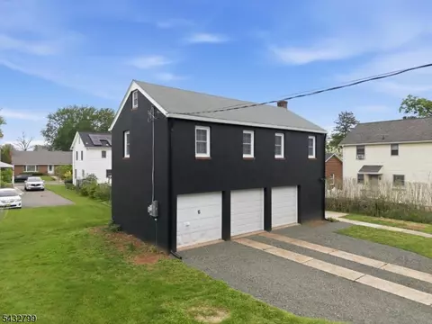 6 Highland Ave, Flemington, NJ 08822
