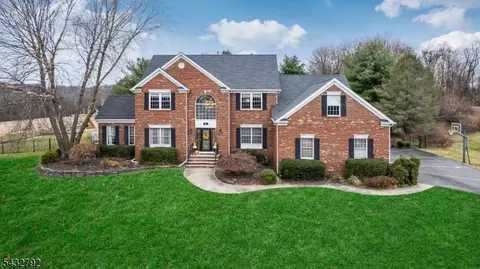 6 Fieldcrest Dr, Budd Lake, NJ 07828