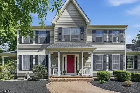 12 Homestead Farm Rd, Milford, NJ 08848