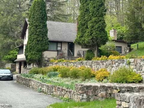 330 W Baldwin St, Hackettstown, NJ 07840