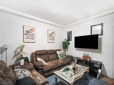 426 E 18th St, Paterson, NJ 07524 photo 7