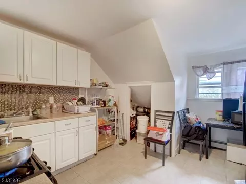 426 E 18th St, Paterson, NJ 07524 photo 17