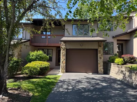 33 Cedarwood Ter, Woodland Park, NJ 07424