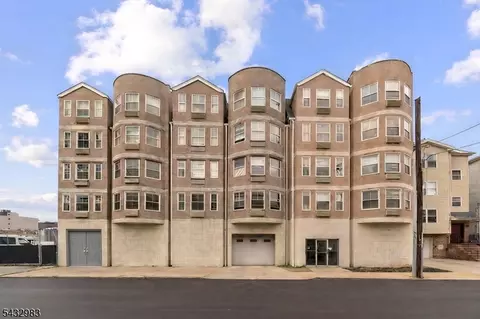 56-60 Ferguson St #C1, Newark, NJ 07105