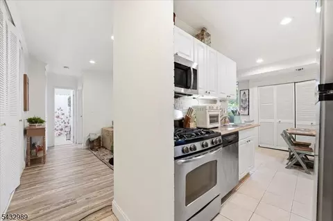 456 River Rd # D, Nutley, NJ 07110 photo 8
