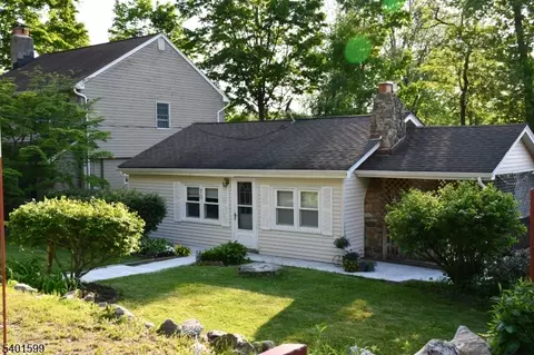70 Tamarack Trl, Stockholm, NJ 07460