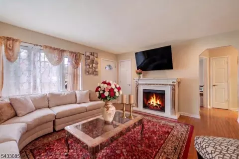 74 Armstrong Ave, Wayne, NJ 07470 photo 3