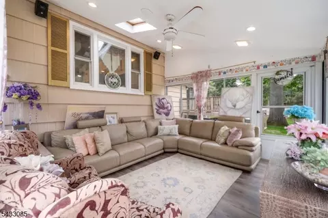 74 Armstrong Ave, Wayne, NJ 07470 photo 16