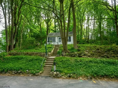 48 Vail Rd, Roxbury Twp, NJ 07850