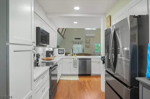 7 Glen Dr, Sussex, NJ 07461