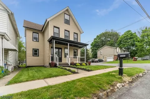 1049 Broad St, Phillipsburg, NJ 08865