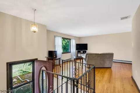 6 Struble Pl, Wantage, NJ 07461 photo 4