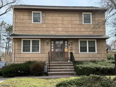 8 Richard Ave, West Caldwell, NJ 07006