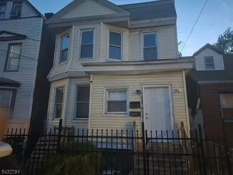 753 S 20th St #1, Newark, NJ 07103