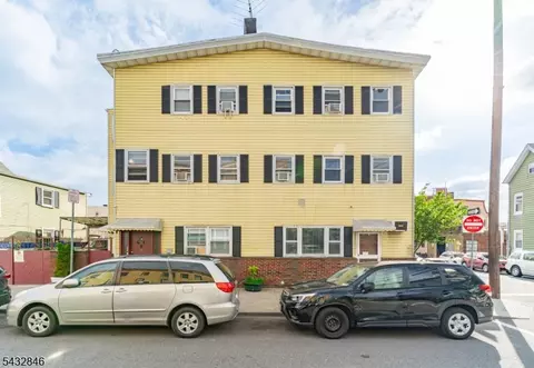 36 Wall St, Newark, NJ 07105