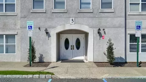 502 Brittany Dr #02, Wayne, NJ 07470 photo 3
