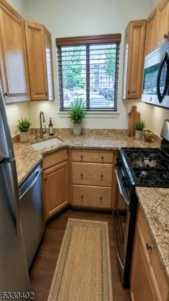 502 Brittany Dr #02, Wayne, NJ 07470 photo 9