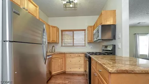 502 Brittany Dr #02, Wayne, NJ 07470 photo 10
