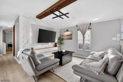 197 W 24th St #B29, Bayonne, NJ 07002